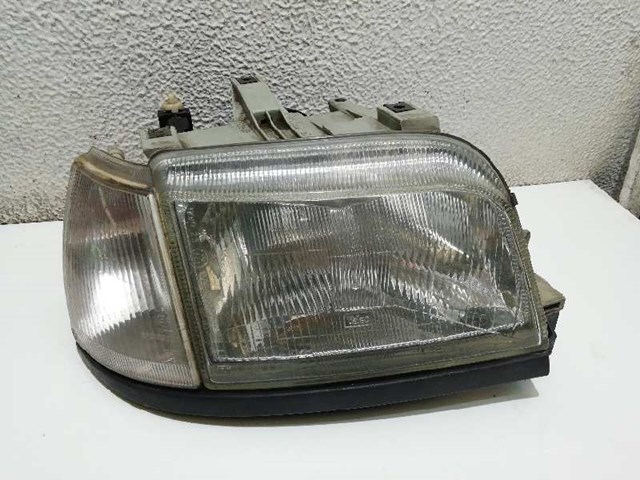 RENAULT 7701034147 Правая фара в наличии Чернигов