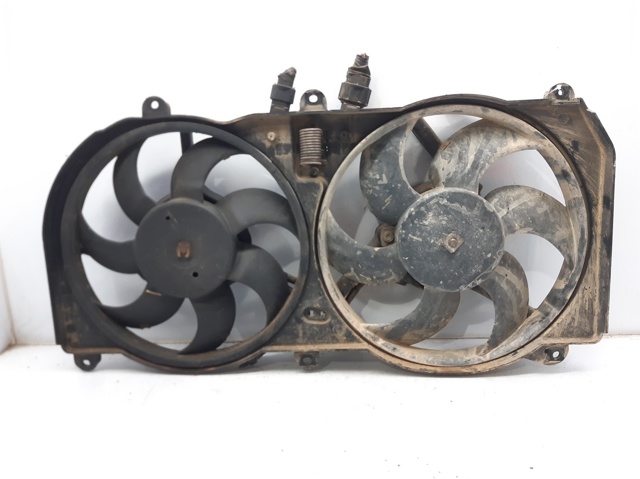 Motor de ventilador do sistema de esfriamento 7701035695 Renault (RVI)