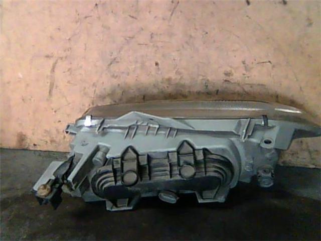 RENAULT 7701038261 Левая фара в наличии Ужгород