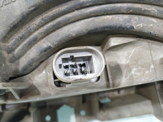 7701038262 RENAULT Правая фара купить в Запорожье