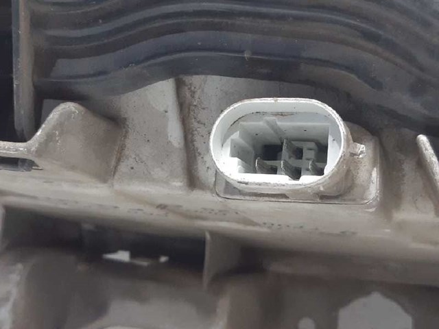 RENAULT 7701038269 Левая фара в наличии Львов