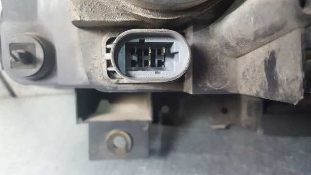 RENAULT 7701038272 Фара правая в наличии Украина