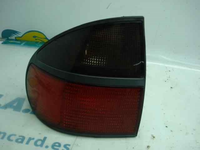 Luz traseira esquerda para Renault Laguna i (b56_.b56_) (1993-2002) 7701038275