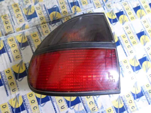 Luz traseira esquerda para Renault Laguna I 2.2 dt (B569) G8T760 7701038275