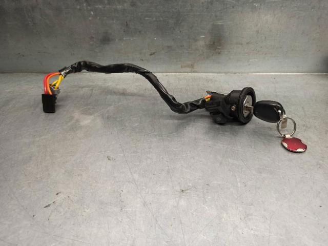 7701038364 Renault (RVI)