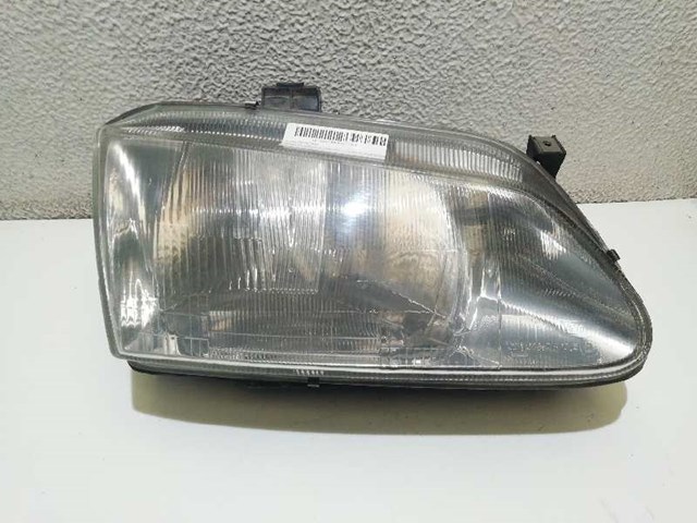7701040683 RENAULT Правая фара купить в Ирпень