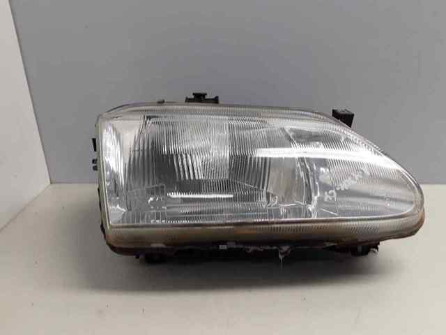 RENAULT 7701040683 Правая фара в наличии Ужгород