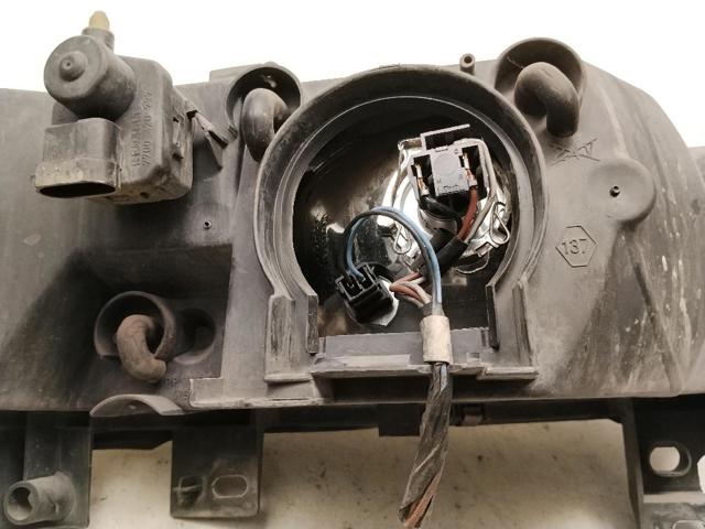 7701044518 RENAULT Левая фара купить в Сумы