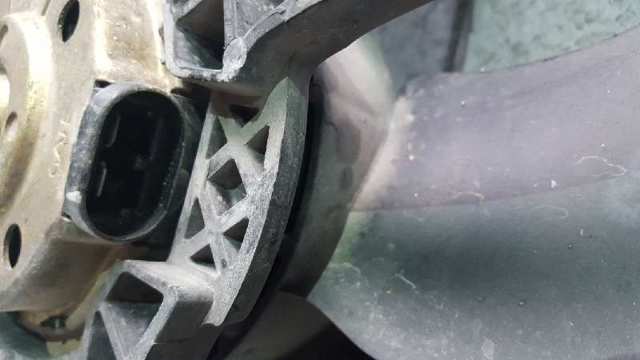 Ventilador elétrico de esfriamento montado (motor + roda de aletas) Renault Laguna 1 B56, 556