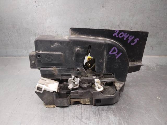 Fecho da porta dianteira esquerda 7701045753 Renault (RVI)