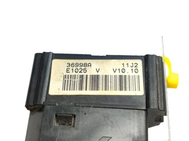RENAULT 7701047261 Переключатель подрулевой левый в наличии Павлоград