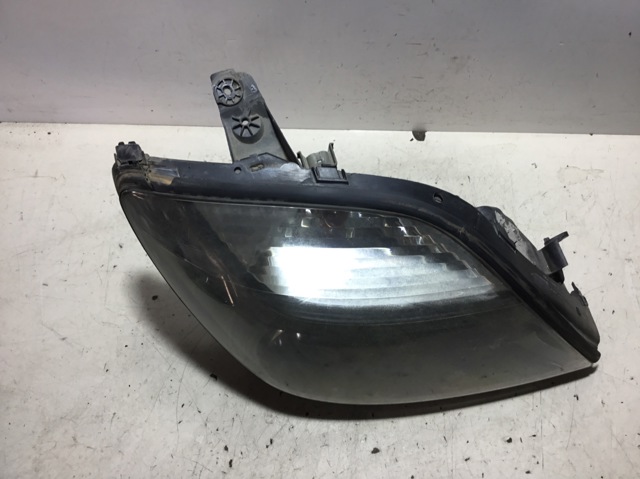 7701047602 RENAULT Правая фара купить в Ирпень
