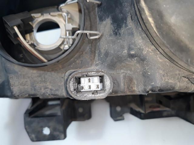 RENAULT 7701047881 Правая фара в наличии Павлоград