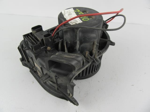 RENAULT 7701049076 Мотор вентилятора печки (отопителя салона) в наличии Каменское