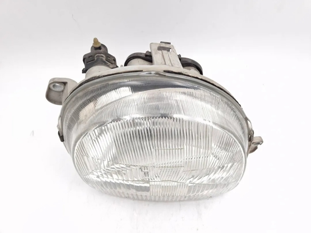 RENAULT 7701049687 Правая фара в наличии Черновцы