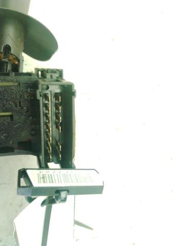 RENAULT 7701050685 Правый подрулевой переключатель в наличии Тернополь
