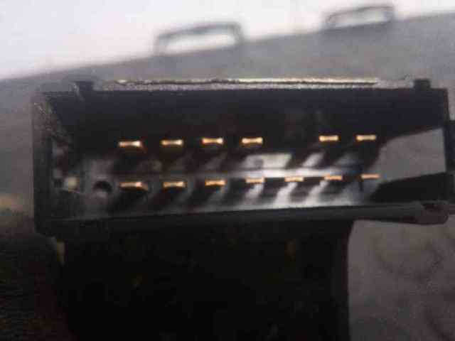 7701053055 RENAULT Правый подрулевой переключатель купить в Житомир