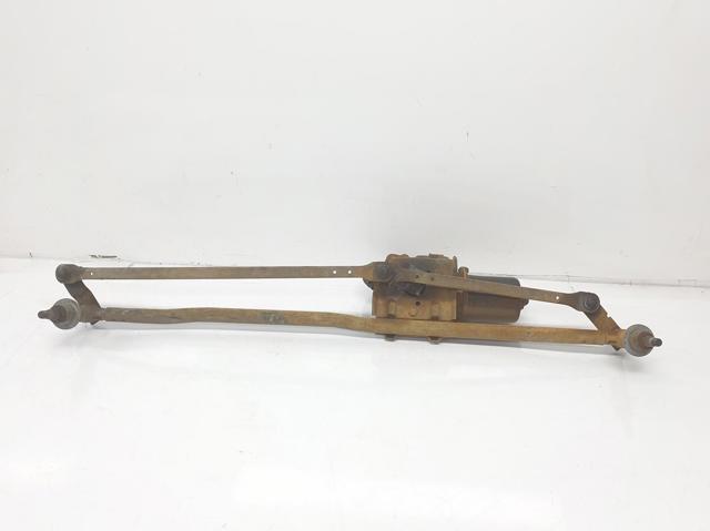 Trapézio de limpador pára-brisas 7701056999 Renault (RVI)