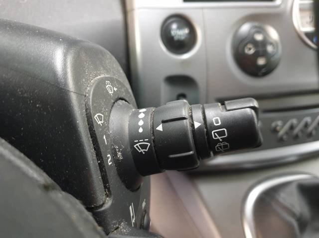 Luzes de controle remoto para Renault Clio II Symbol 7701060396