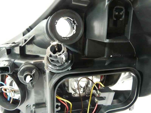 7701061069 RENAULT Фара правая купить в Житомир
