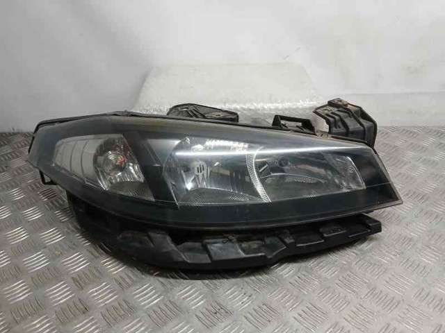 RENAULT 7701061671 Правая фара в наличии Харьков