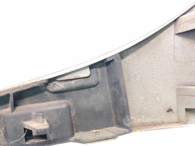 RENAULT 7701062877 Решетка радиатора в наличии Черкассы