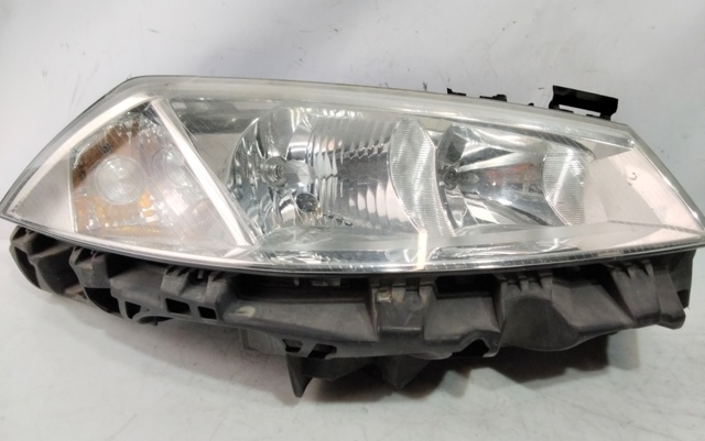 RENAULT 7701064017 Фара правая в наличии Ужгород
