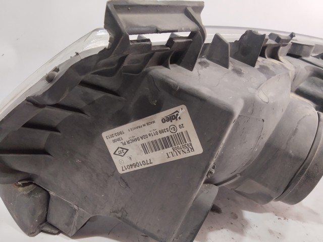 RENAULT 7701064017 Правая фара в наличии Ужгород