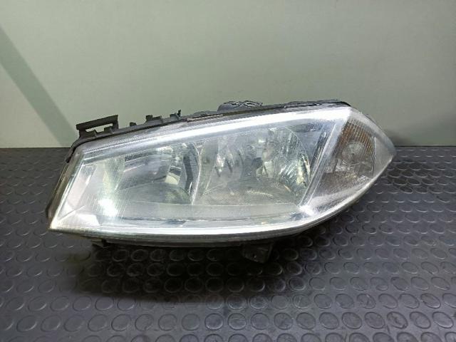 Luz esquerda 7701064018 Renault (RVI)