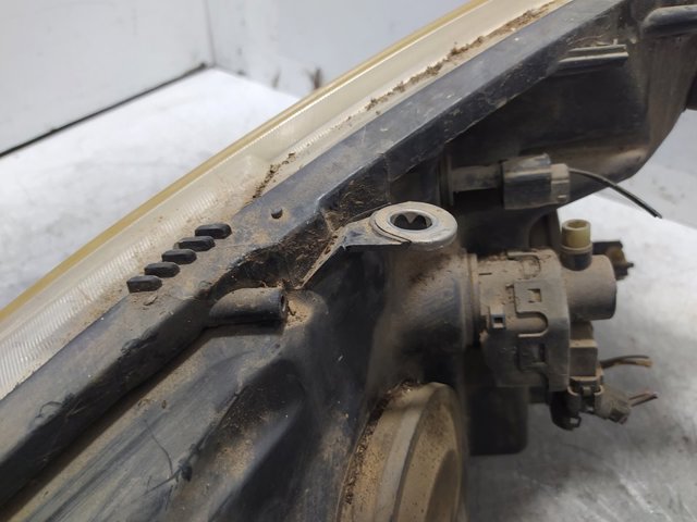 RENAULT 7701064130 Правая фара в наличии Запорожье
