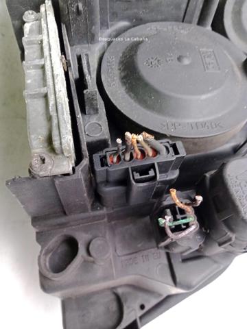 RENAULT 7701064406 Фара левая в наличии Ужгород