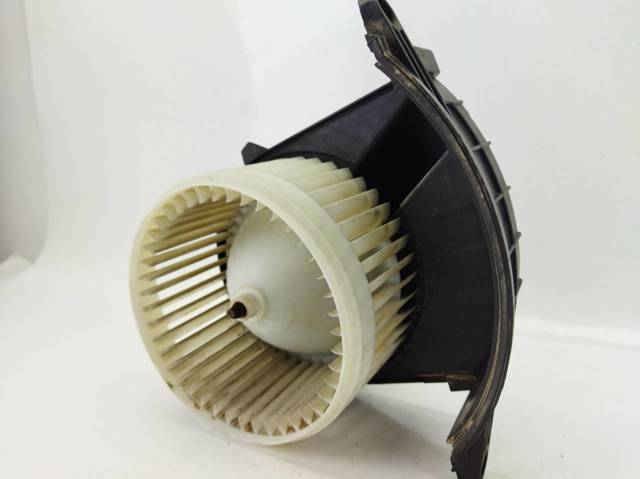 Motor de ventilador de forno (de aquecedor de salão) 7701068992 Renault (RVI)