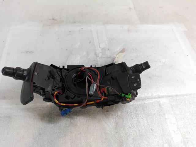 7701071888 RENAULT Переключатель подрулевой, центральная часть купить в Полтава