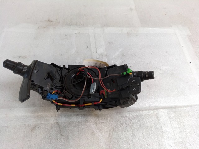 7701071888 RENAULT Переключатель подрулевой, центральная часть купить в Полтава