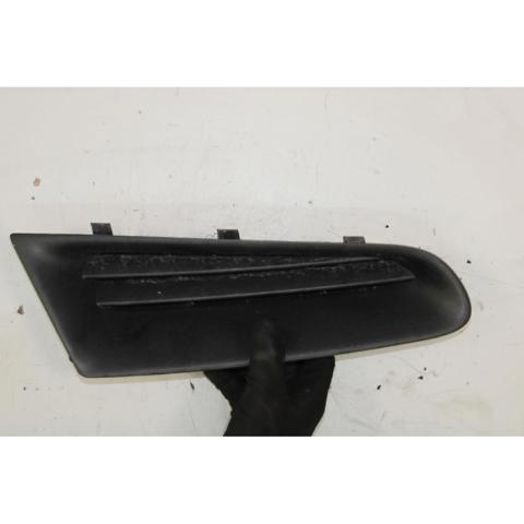 Grelha do radiador 7701208684 RENAULT