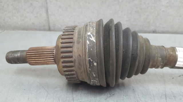 RENAULT 7701352629 Полуось (привод) передняя левая в наличии Ровно
