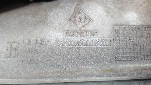 RENAULT 7701367996 Решетка радиатора правая в наличии Львов