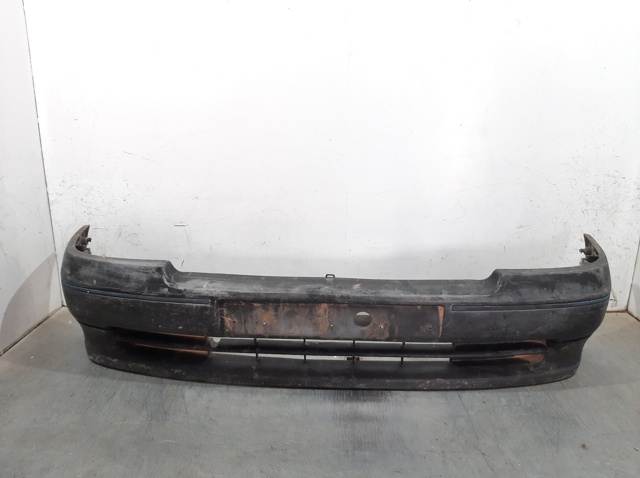 Pára-choque dianteiro 7701466495 Renault (RVI)