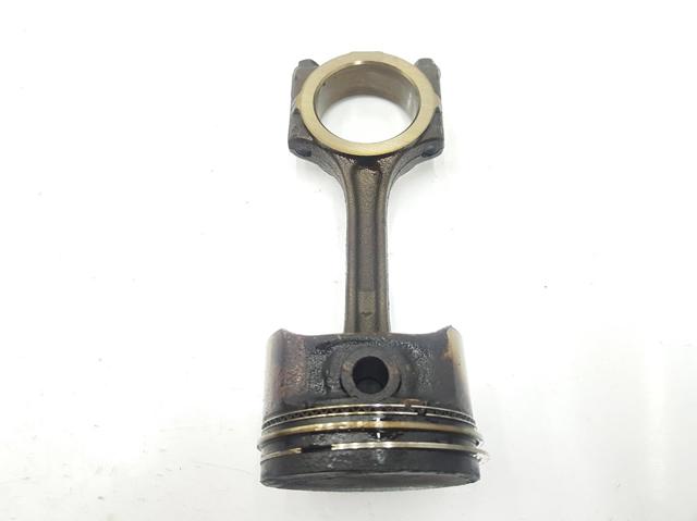 Biela de pistão de motor 7701469247 Renault (RVI)