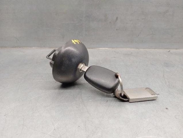 Tampa (tampão) do tanque de combustível 7701471585 RENAULT