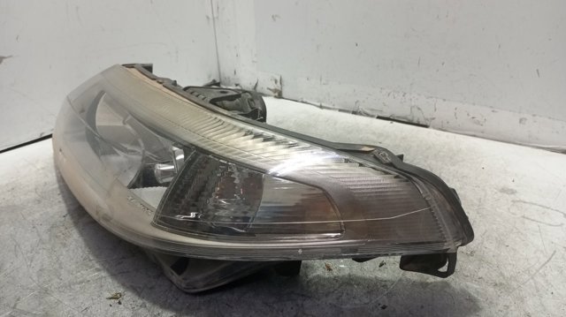 7701474502 RENAULT Левая фара купить в Ужгород