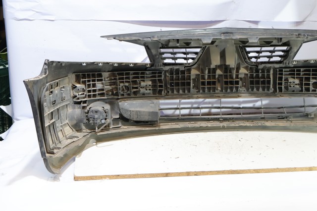 RENAULT 7701476242 Передний бампер в наличии Каменское