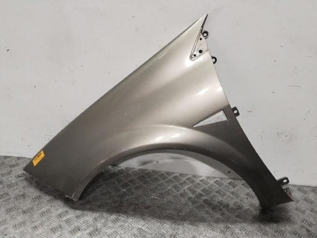 Pára-lama dianteiro esquerdo 7701477186 RENAULT