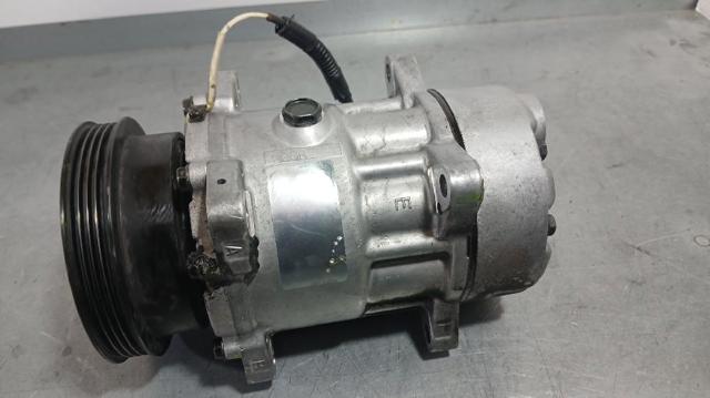 7701499820 RENAULT Компрессор кондиционера купить в Павлоград