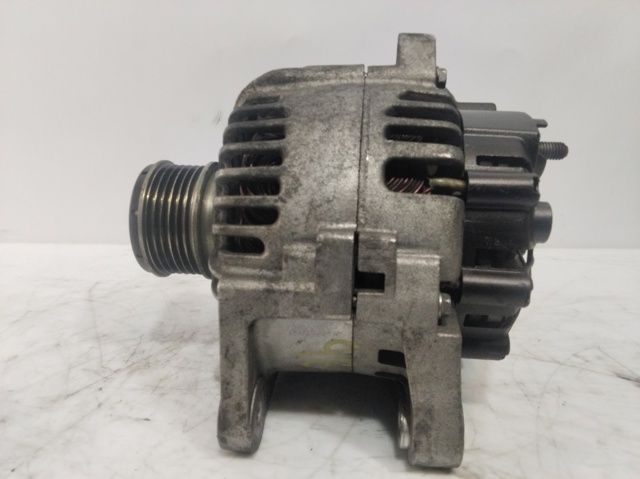 RENAULT 7711368356 Генератор в наличии Каменское