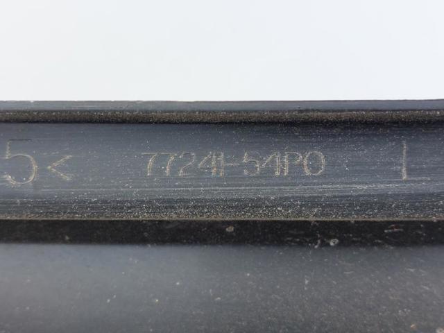 SUZUKI 7724054P105PK Накладка (молдинг) порога наружная левая в наличии Чернигов