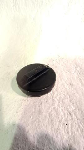 Tampa (tampão) do tanque de combustível Toyota Corolla E8