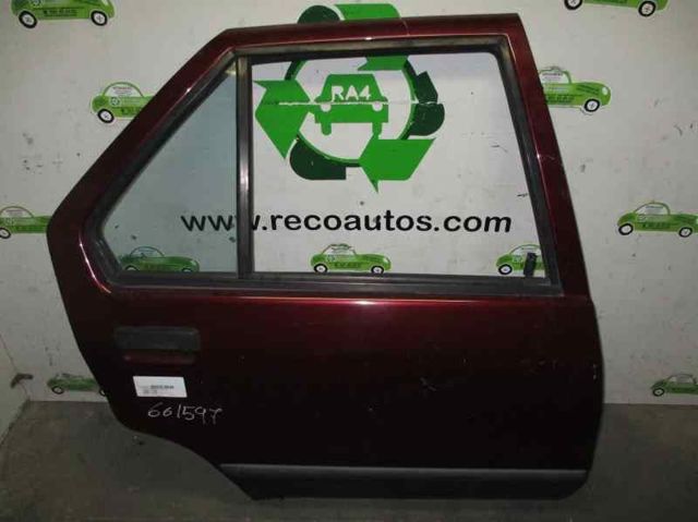 Porta traseira direita 7751467512 Renault (RVI)