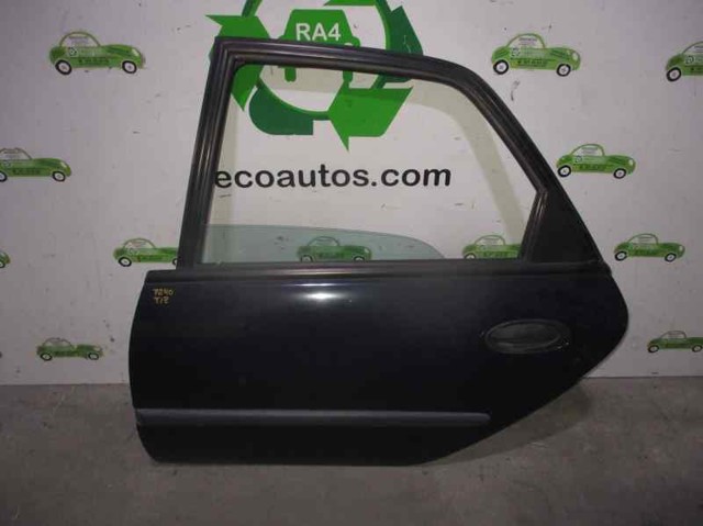 Porta traseira esquerda 7751468112 Renault (RVI)