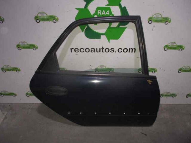 Porta traseira direita 7751468113 Renault (RVI)